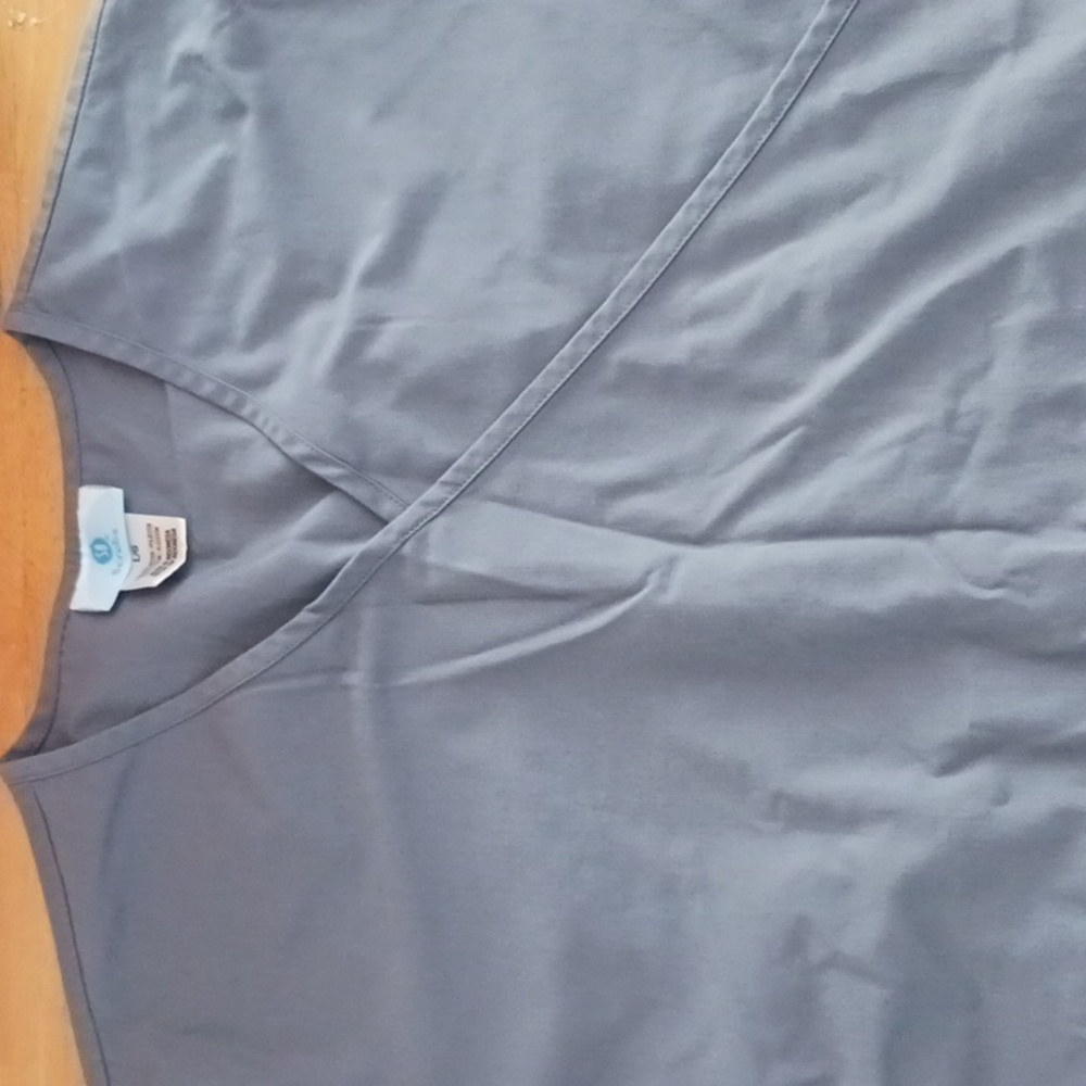 Scrub top - Picture 2 of 6